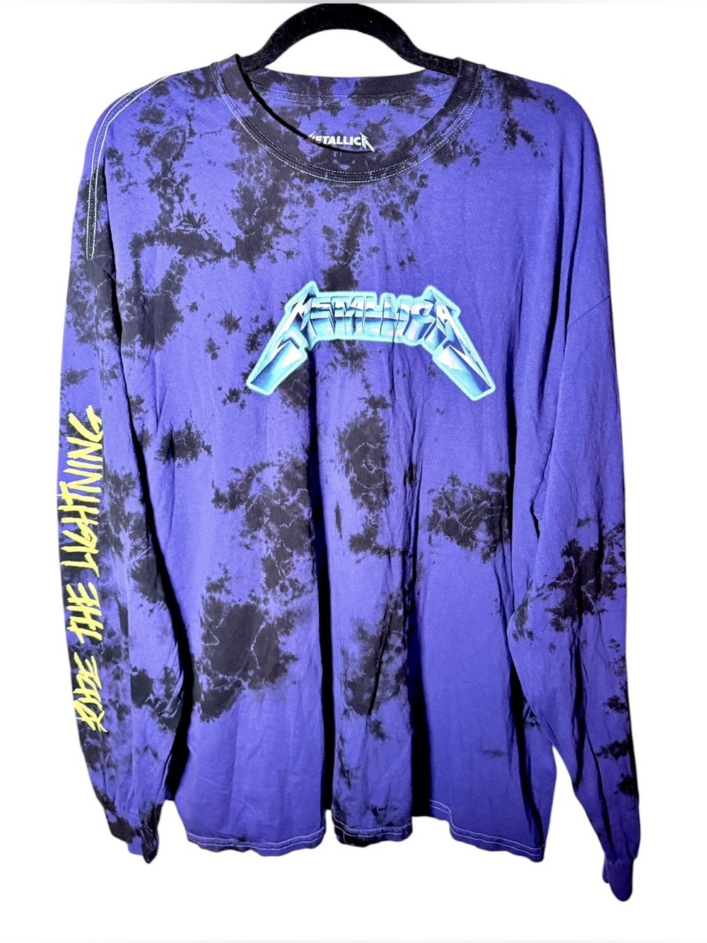 Metallica Men’s Ride the Lightning Band Logo Long Sleeve Tie- Dye T- Shirt